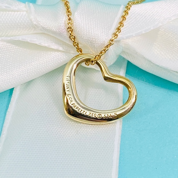 Tiffany & Company 18k Elsa Peretti open heart necklace with box .750 MSRP$1900 - Picture 3 of 8